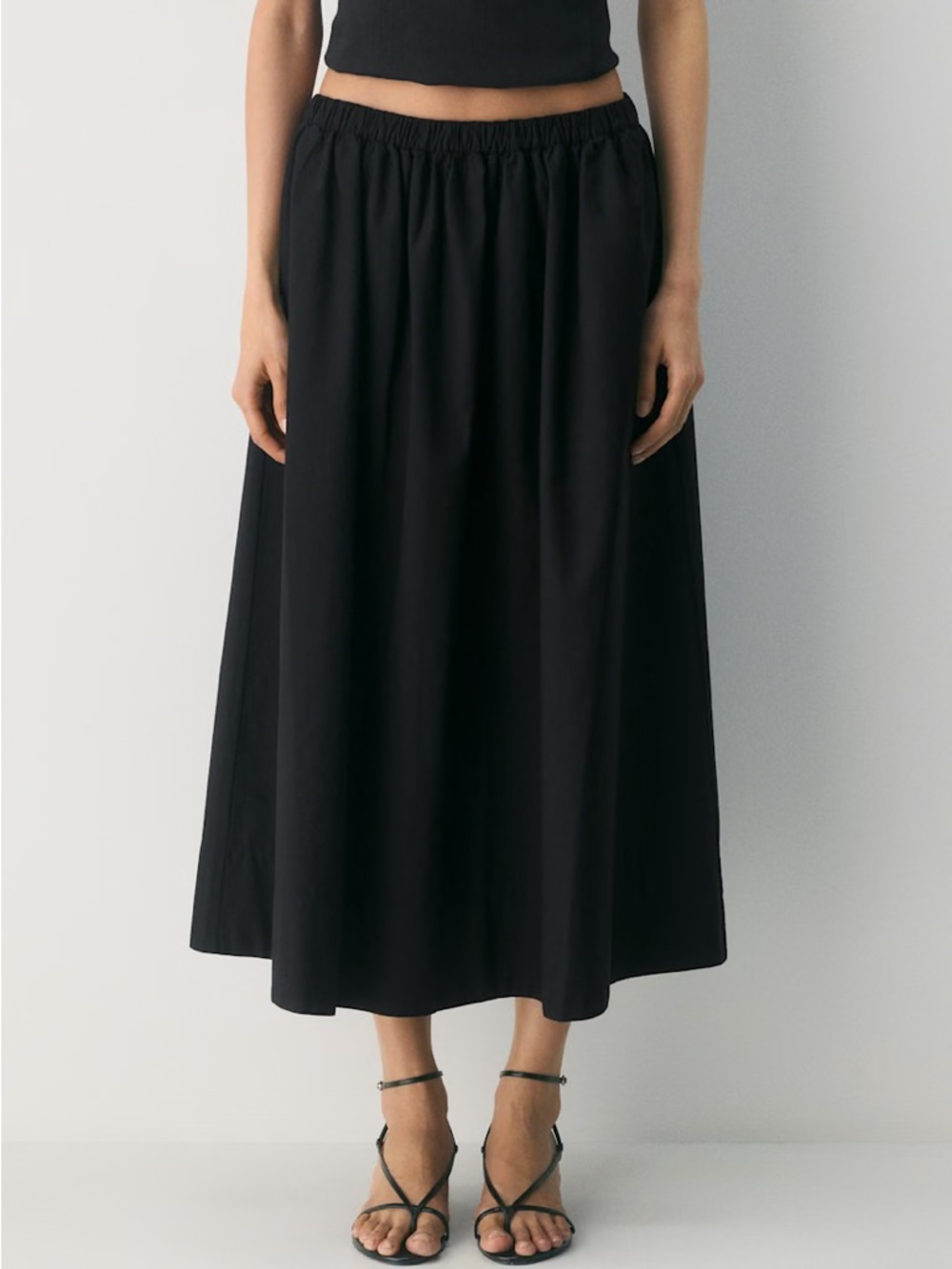 Aritzia Wilfred Luminary Poplin Skirt in Black